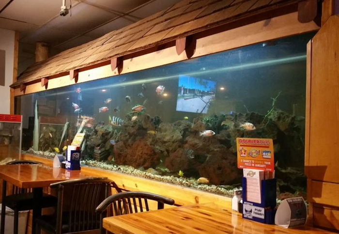 Fireball Lounge and Bowling Alley (Up North Grill) - Up North Grill Photo - Looks Nice (newer photo)